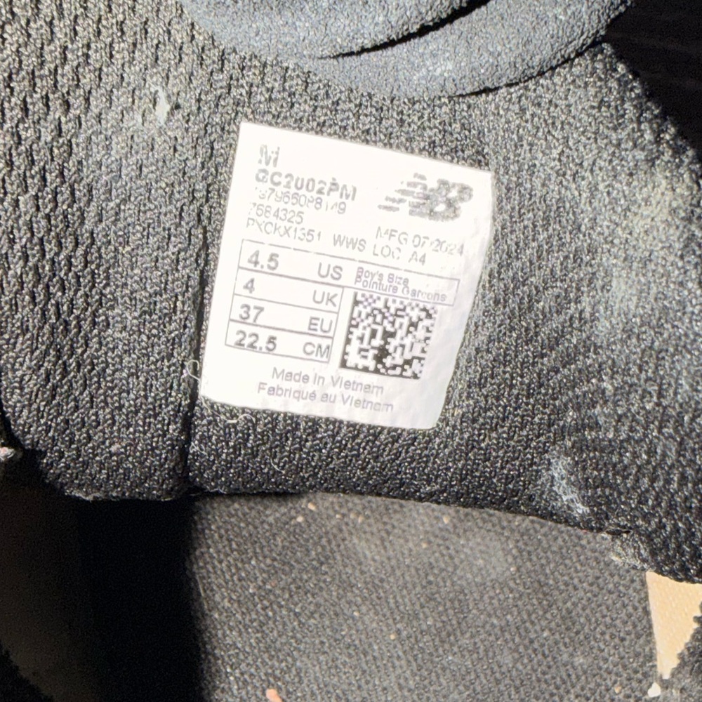 New Balance 2002R sneakers - Picture 7 of 7
